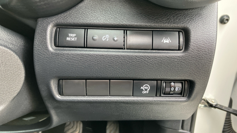 Nissan Juke 1.0 DiG-T 114 N-Connecta 5dr Petrol Hatchback